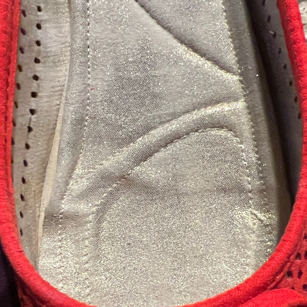 J.Renee -flat shoes sz 9.5 in red - Picture 11 of 13